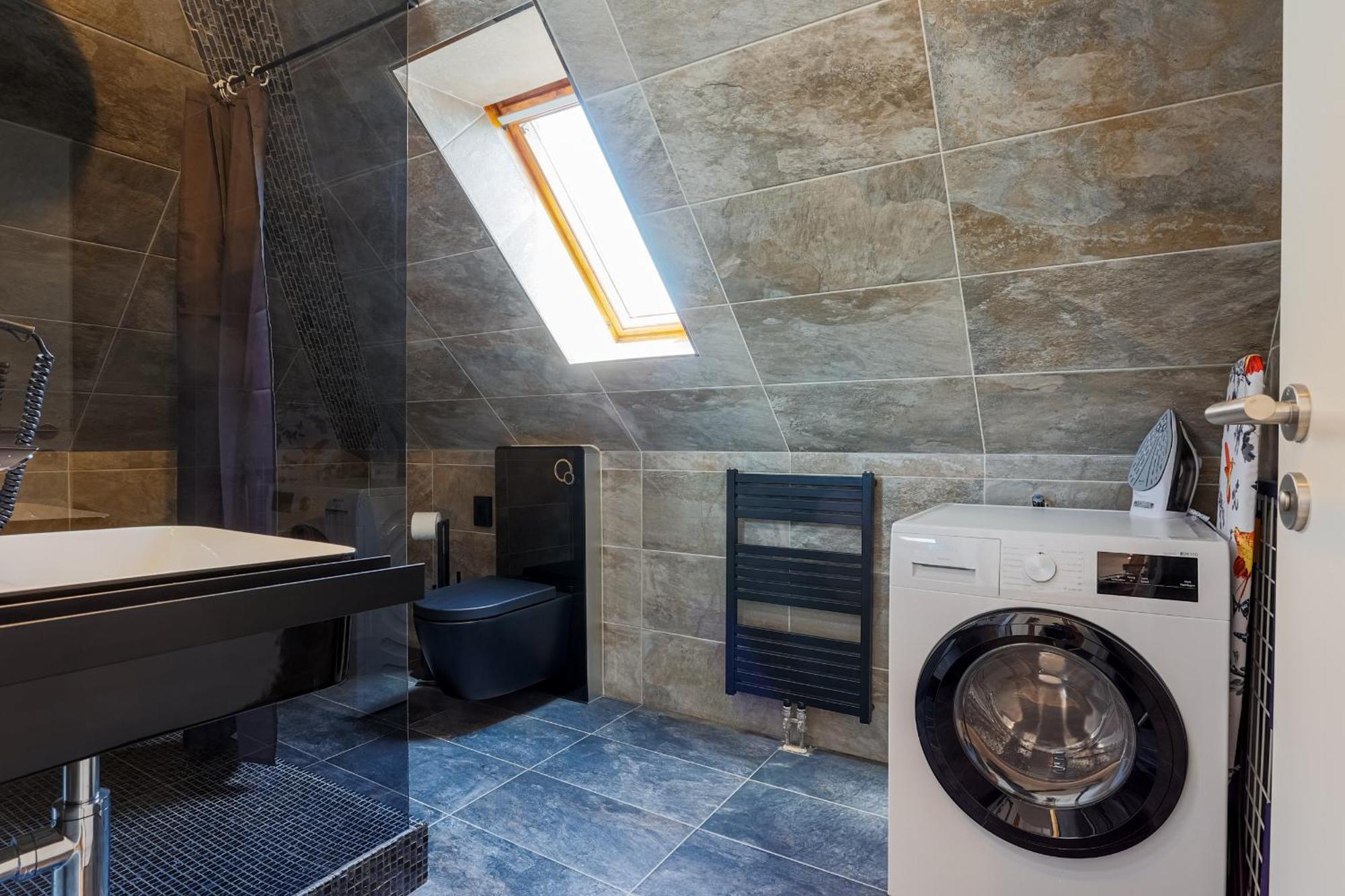Dreamstay Augsburg Traum Penthouse Goeggingen Bagian luar foto